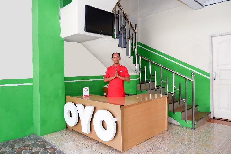 Super Oyo 338 Guest House Omah Manahan Syariah Surakarta  ภายนอก รูปภาพ
